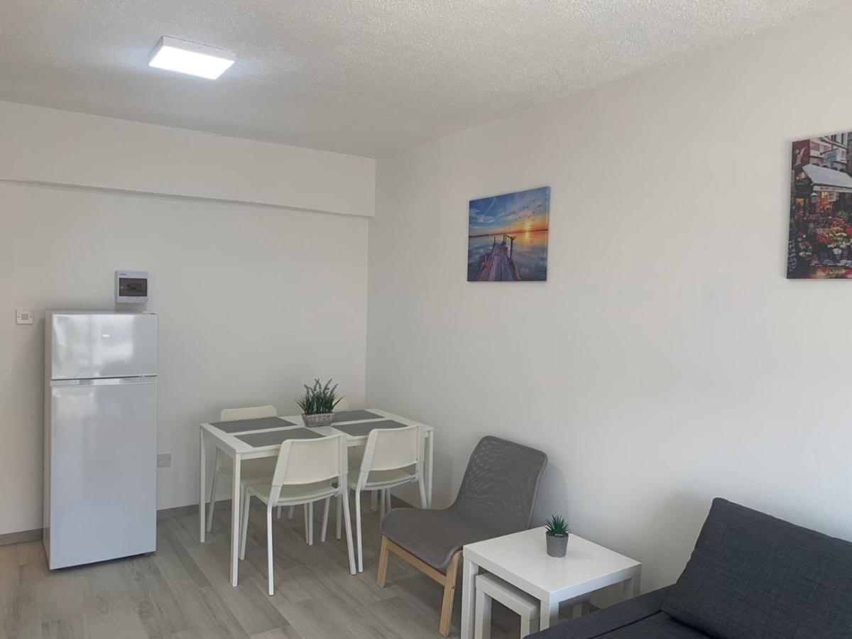 Prestige Worldwide Apartments Ayia Napa Esterno foto